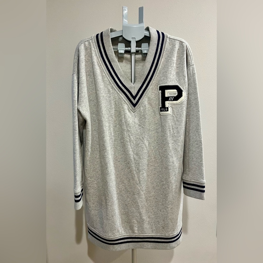 Polo Ralph Lauren V-neck Fleece in
Grey Varsity Letterman Sweatshirt Dress L